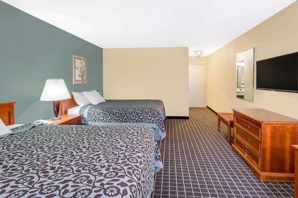  - Days Inn & Suites Portage - I-94, Exit 78
