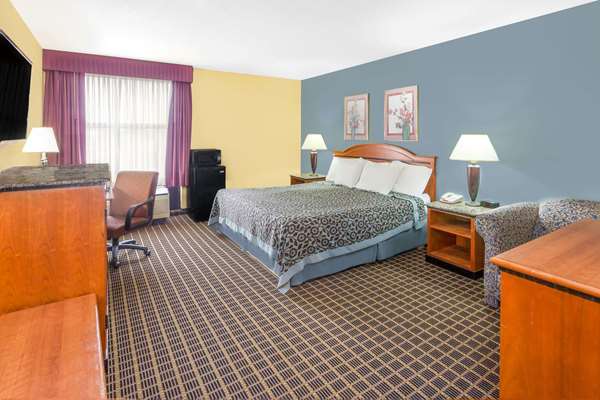  - Days Inn & Suites Portage - I-94, Exit 78
