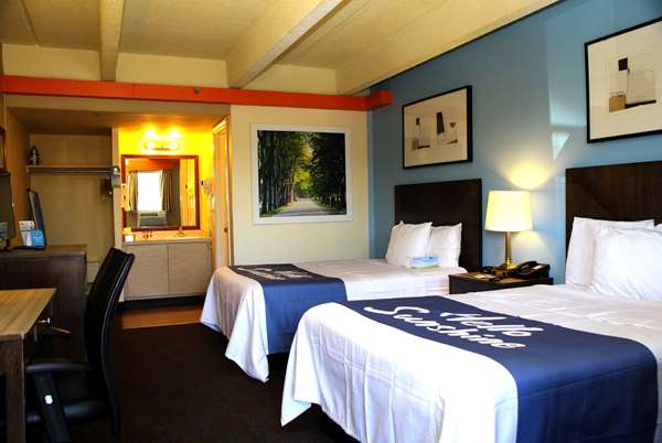  - Days Inn Downtown Denver