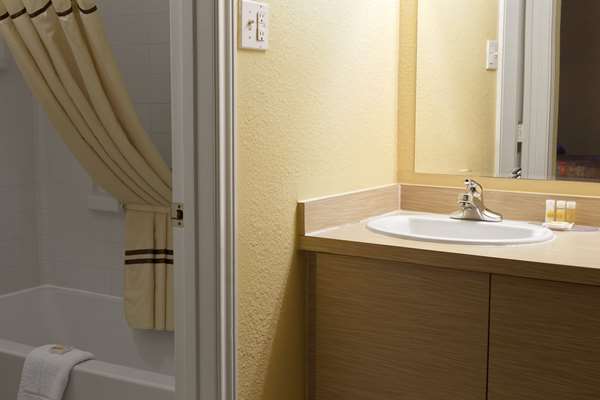  - Days Inn Downtown Denver