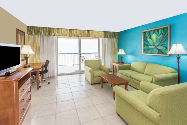 Suite - Wyndham Garden Hotel Fort Myers Beach