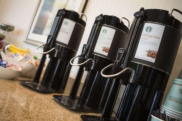 Restaurant - Wyndham Garden Airport Hotel Grand Rapids