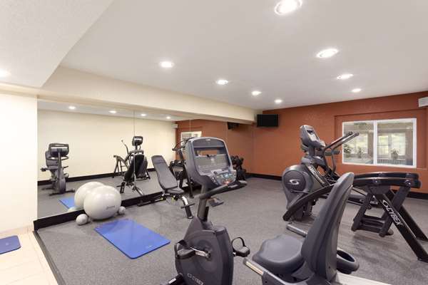 Fitness/ Exercise Room - Wyndham Garden Airport Hotel Grand Rapids