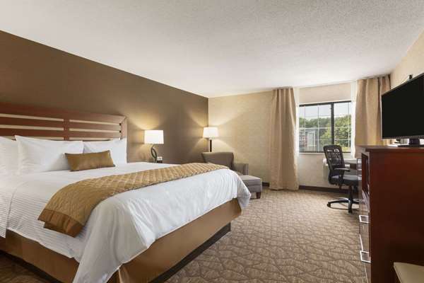  - Wyndham Garden Airport Hotel Grand Rapids