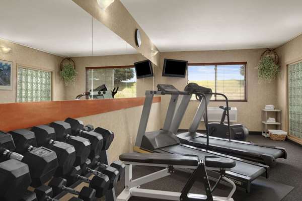 Fitness/ Exercise Room - Baymont Inn & Suites Golden