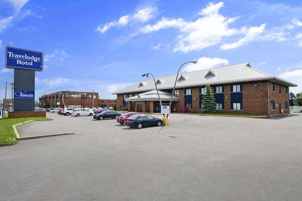 Exterior view - Travelodge Montreal Airport Saint Laurent