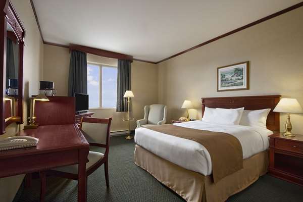  - Travelodge Montreal Airport Saint Laurent