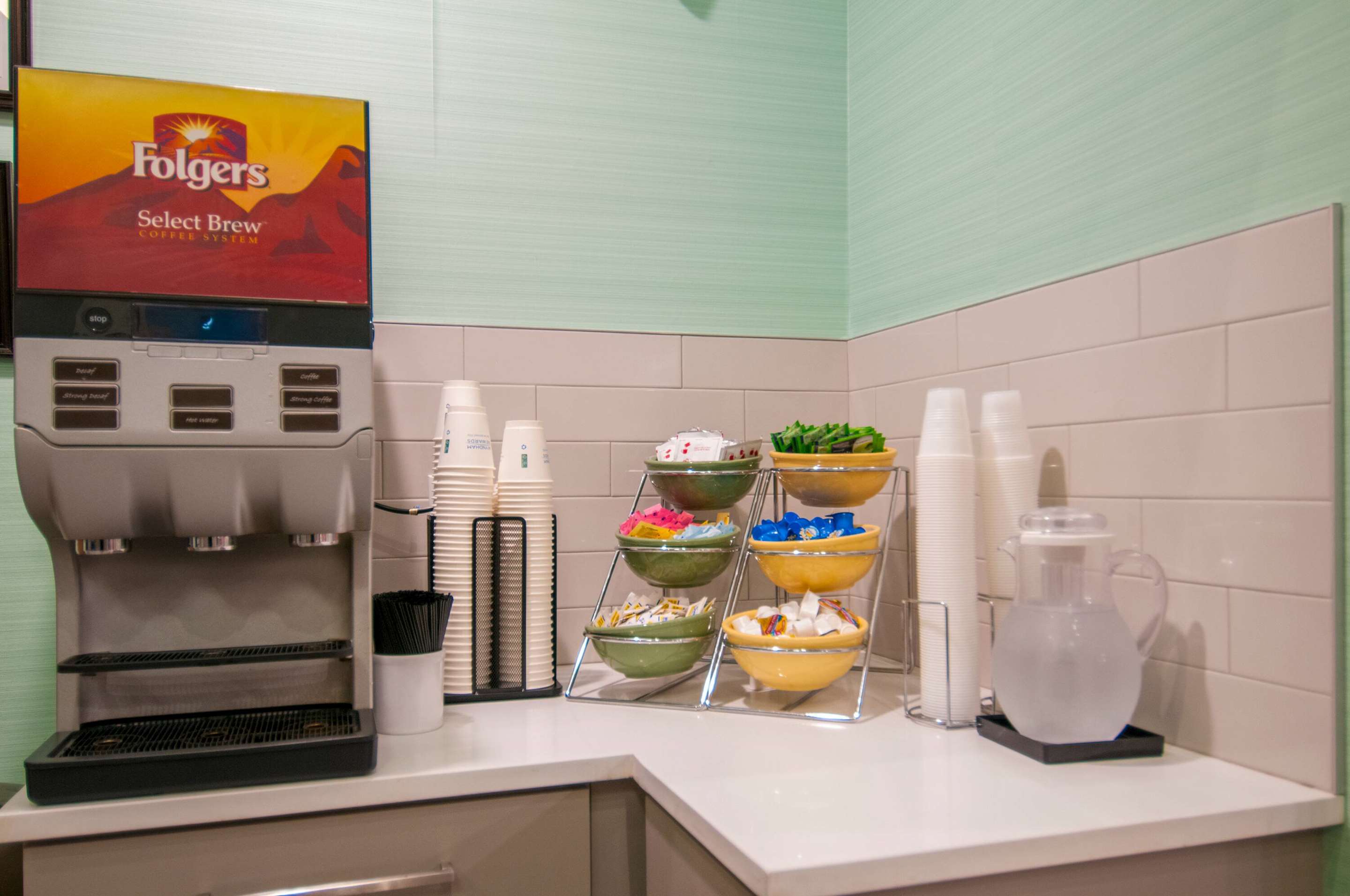 Restaurant | Days Inn by Wyndham Suites San Antonio North/Stone Oak