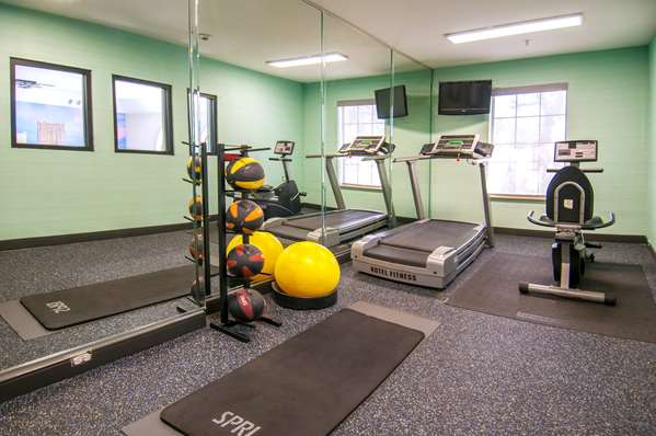Fitness/ Exercise Room - Days Inn & Suites North San Antonio