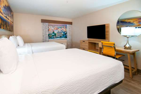  - Days Inn & Suites North San Antonio