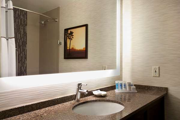  - Pierside Hotel Santa Monica