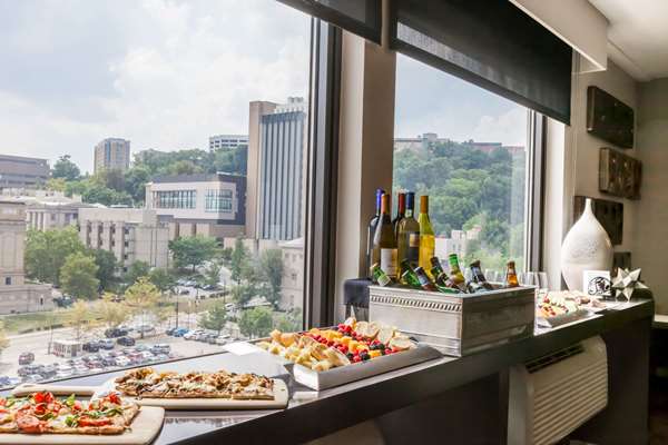  - Wyndham University Center Hotel Pittsburgh