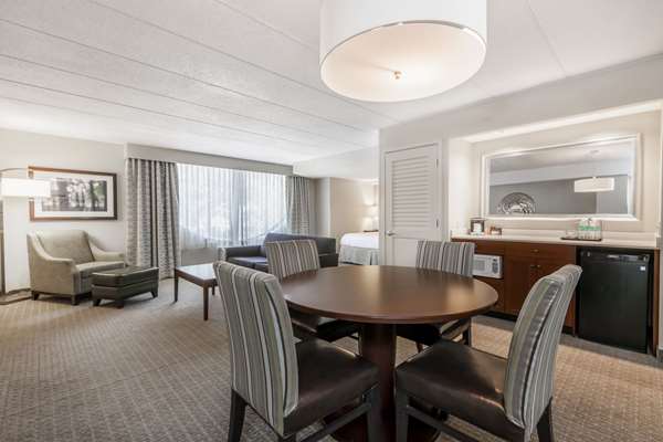 Suite - Wyndham University Center Hotel Pittsburgh