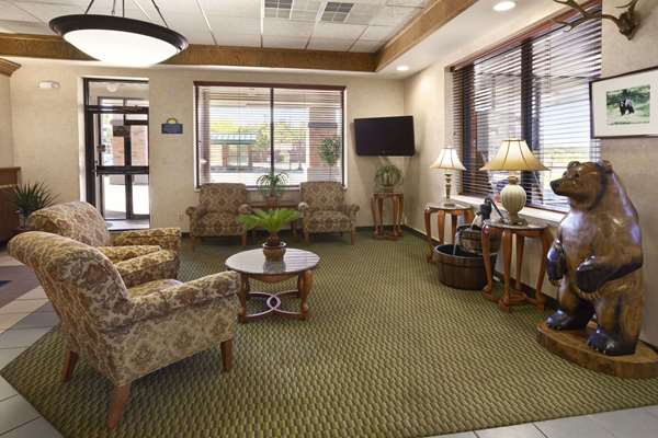  - Days Inn & Suites Trinidad - I-25, Exit 13A & 13B