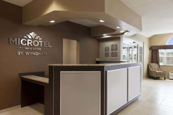  - Microtel Inn & Suites by Wyndham Kenedy