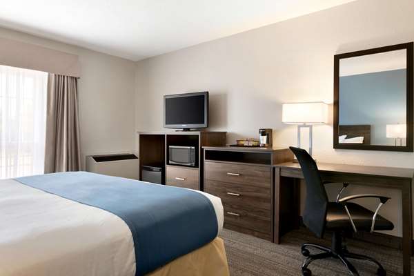  - Travelodge Suites New Glasgow