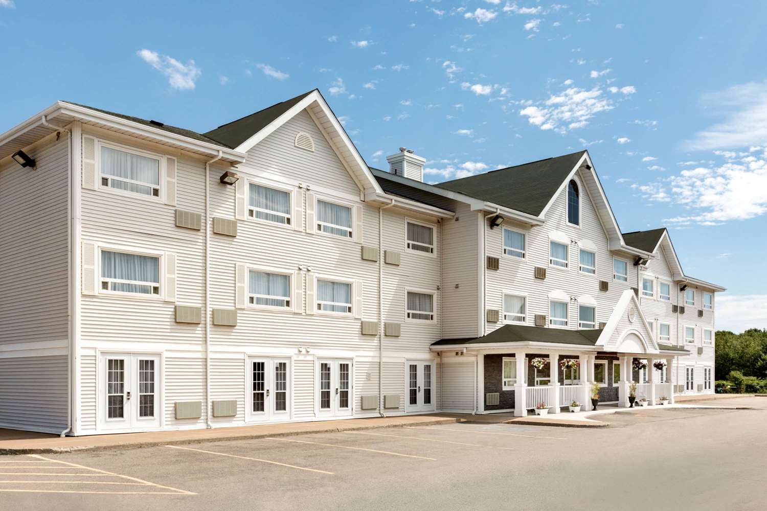 Travelodge Suites New Glasgow, NS See Discounts