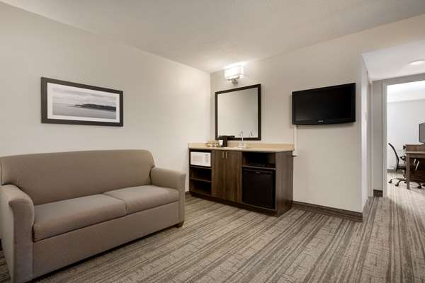 Suite - Travelodge Suites New Glasgow