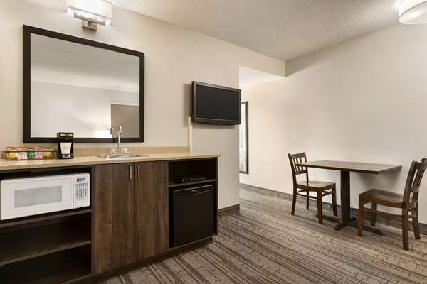 Suite - Travelodge Suites New Glasgow
