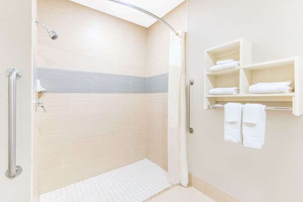  - Super 8 Hotel South Wichita - I-135, Exit 1A