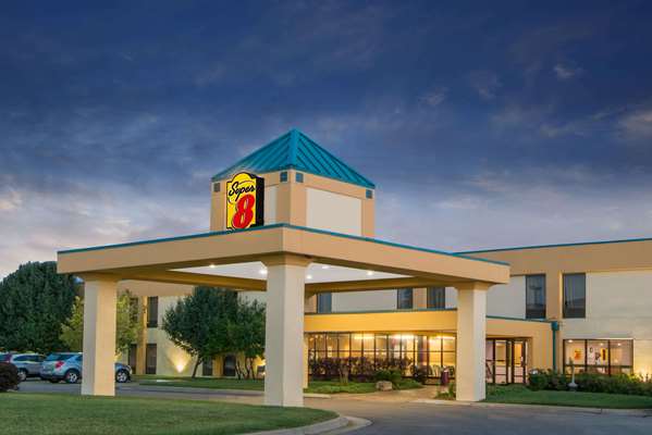 Exterior view - Super 8 Hotel South Wichita - I-135, Exit 1A