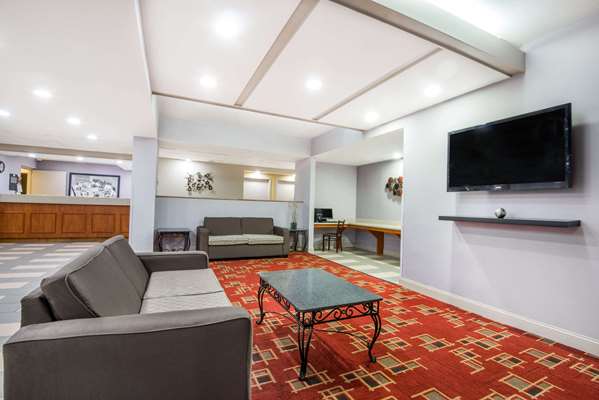  - Super 8 Hotel South Wichita - I-135, Exit 1A