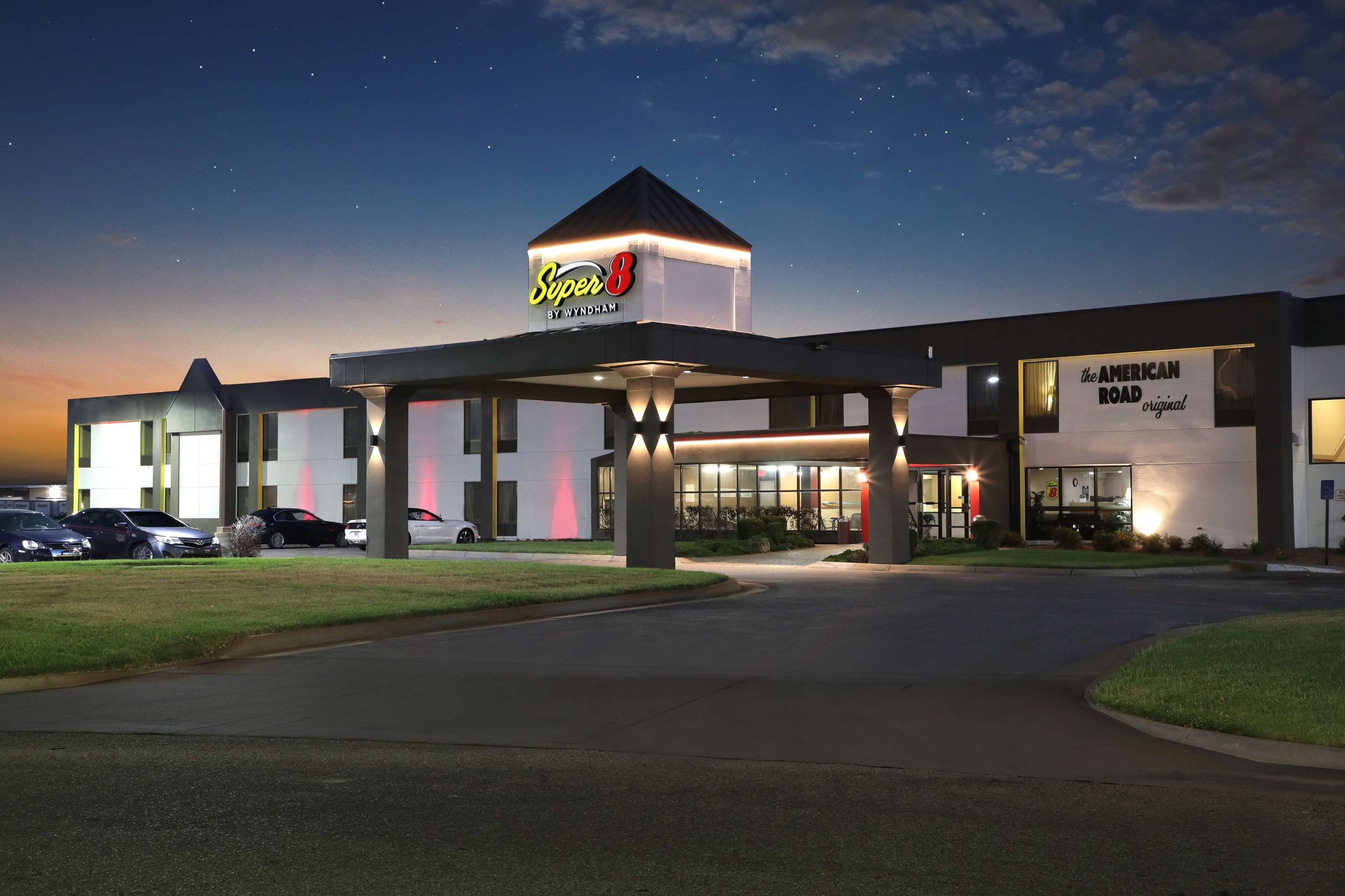 Exterior | Super 8 by Wyndham Wichita South