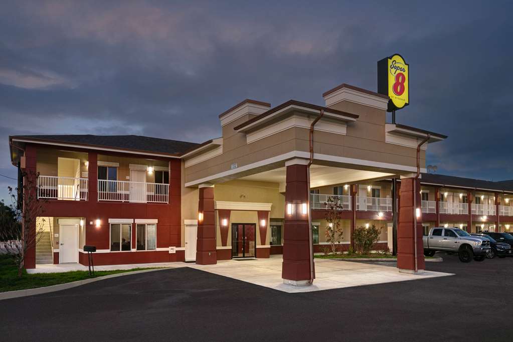 Super 8 Karnes City