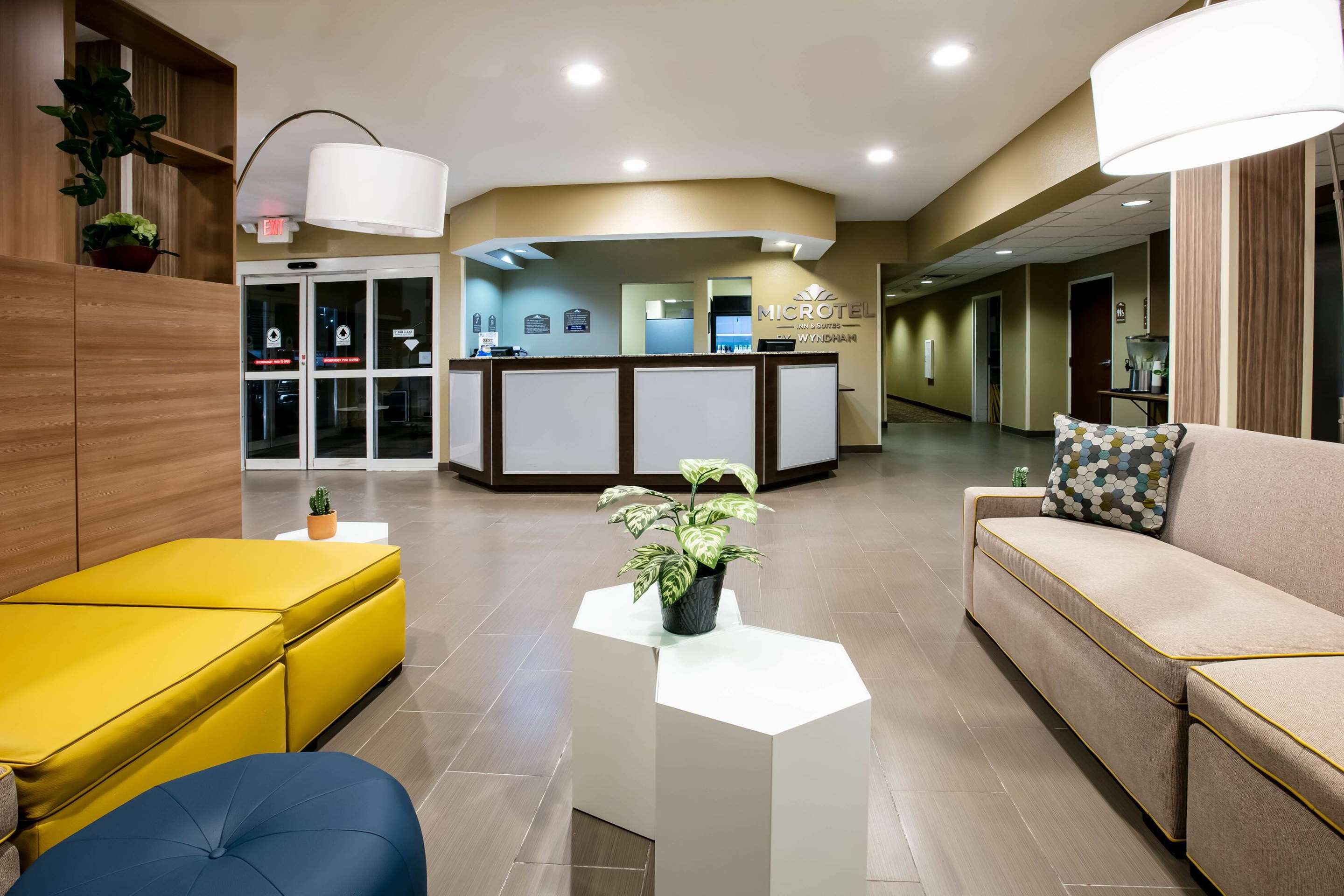 Lobby | Microtel Inn & Suites By Wyndham Pecos