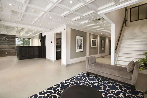  - Days Inn Whitchurch-Stouffville