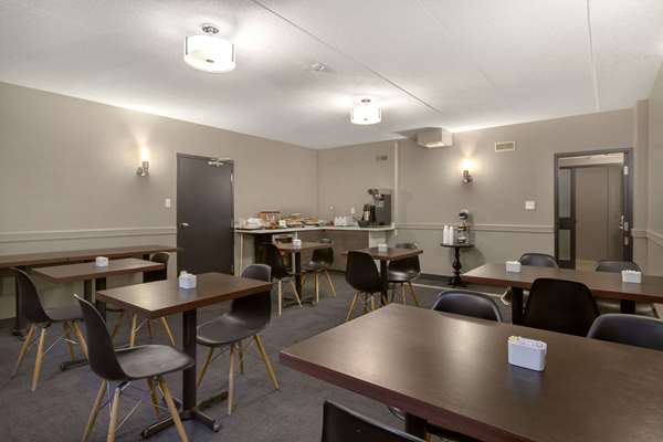 Restaurant - Days Inn Whitchurch-Stouffville