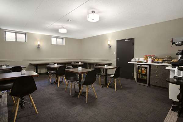 Restaurant - Days Inn Whitchurch-Stouffville