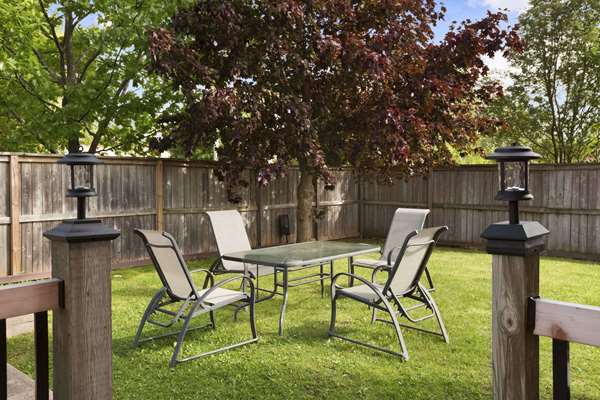  - Days Inn Whitchurch-Stouffville