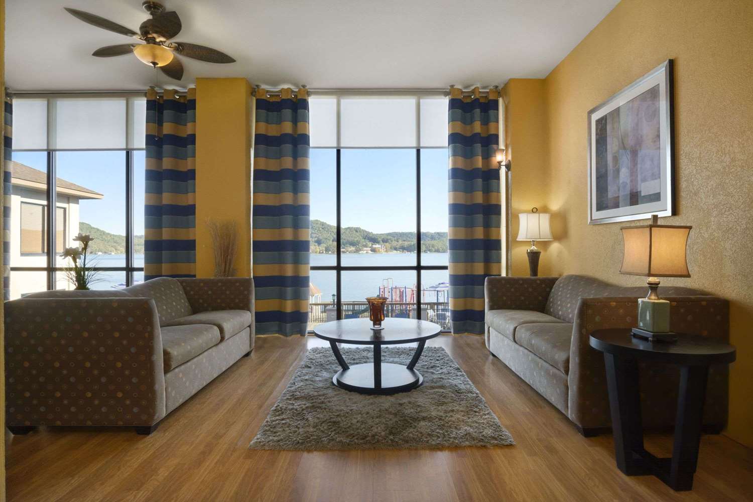 Wyndham Garden Lake Guntersville Hotel, AL See Discounts