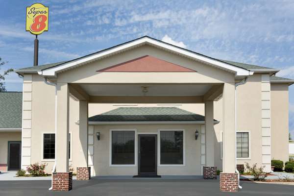 Exterior view - Super 8 Hotel Chatsworth