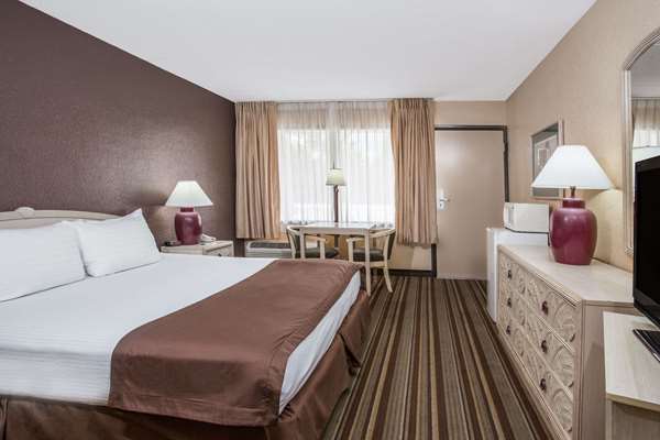  - Travelodge Deltona - I-4, Exit 108