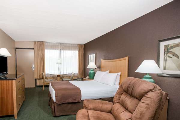  - Travelodge Deltona - I-4, Exit 108