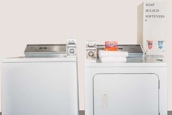  - Travelodge Deltona - I-4, Exit 108