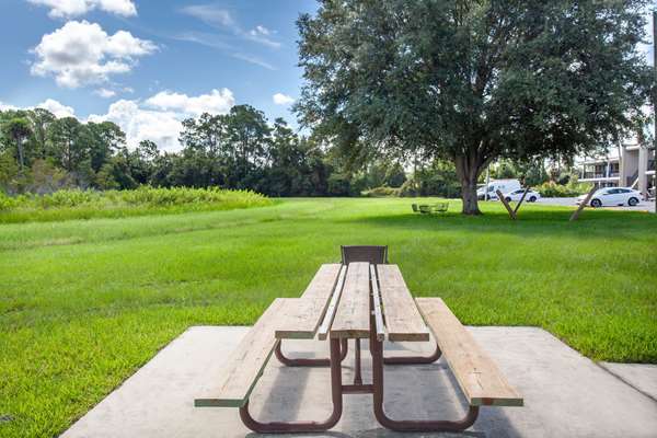  - Travelodge Deltona - I-4, Exit 108