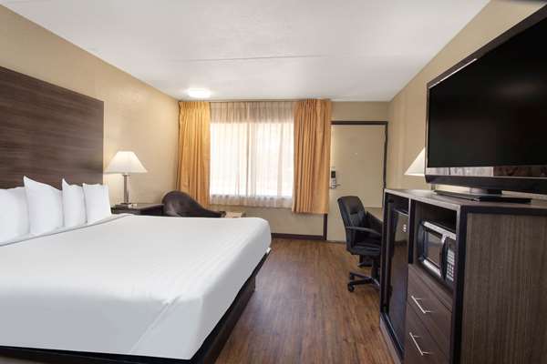  - Travelodge Deltona - I-4, Exit 108