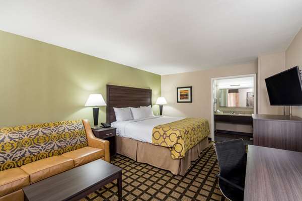  - Baymont Inn & Suites Clarksville - I-24, Exit 11