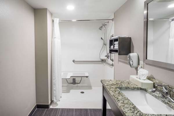  - Baymont Inn & Suites Clarksville - I-24, Exit 11