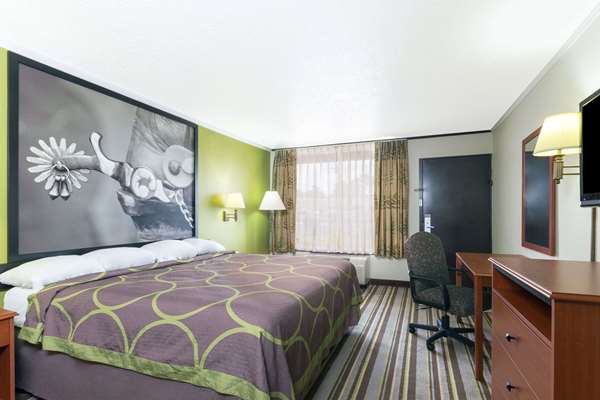  - Super 8 Motel Longview