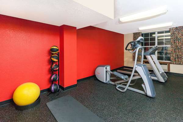 Fitness/ Exercise Room - Days Inn & Suites North Tucker - I-285, Exit 37