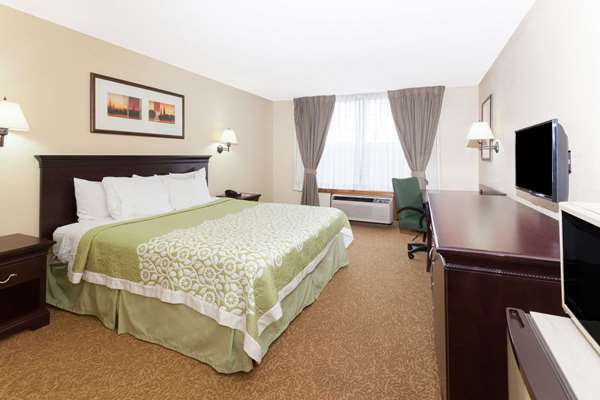  - Days Inn & Suites North Tucker - I-285, Exit 37