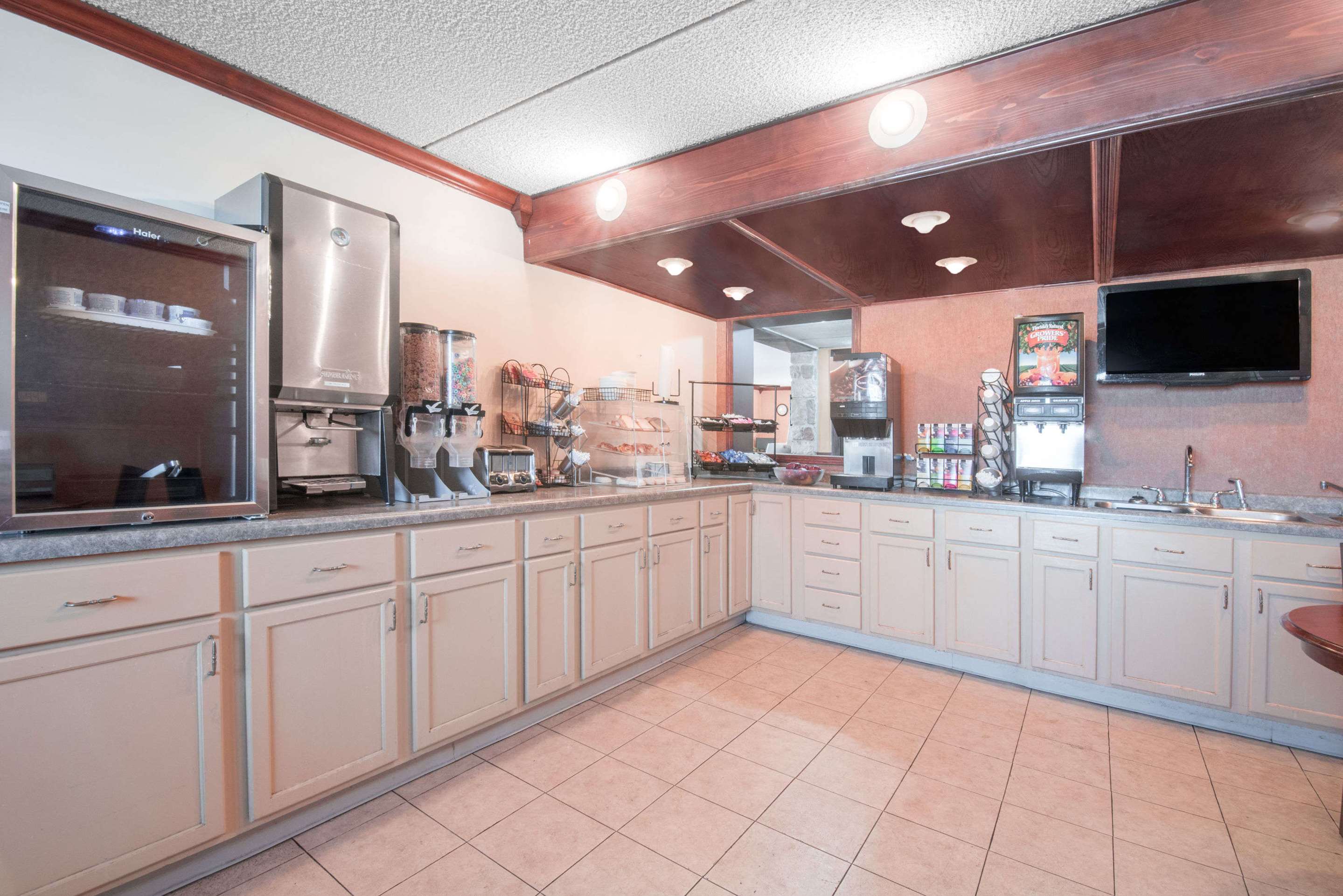 Property amenity | Knights Inn Grand Forks