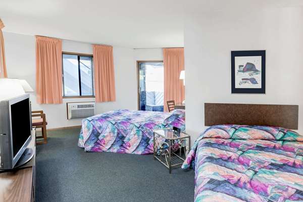  - Knights Inn Mackinaw City - I-75, Exit 339