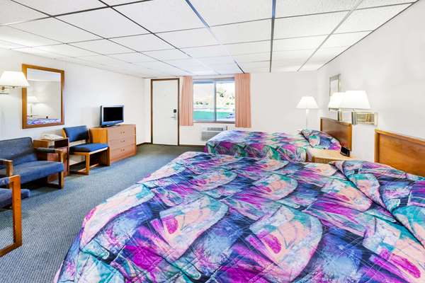  - Knights Inn Mackinaw City - I-75, Exit 339