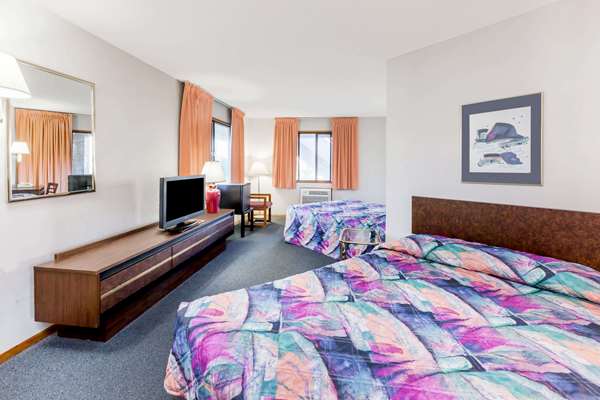  - Knights Inn Mackinaw City - I-75, Exit 339