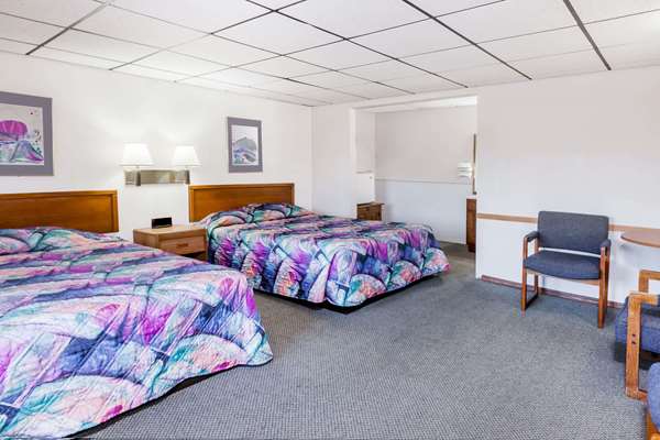  - Knights Inn Mackinaw City - I-75, Exit 339